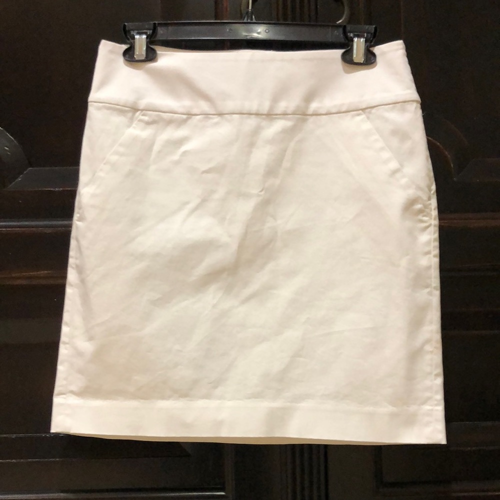 NWOT White Ann Taylor Mini Skirt